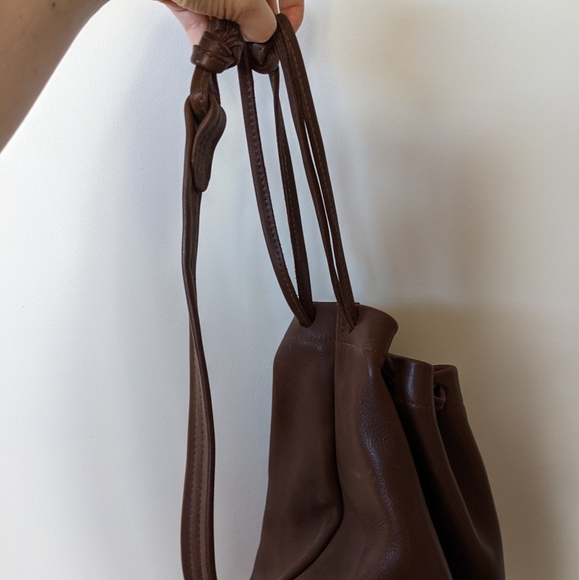 Handmade in Canada Leather Bucketbag - Picture 2 of 2